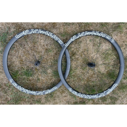 Leichtsinn – Disc-Carbonlaufräder – ASYMMETRIC 38 - Tubular - Gen2